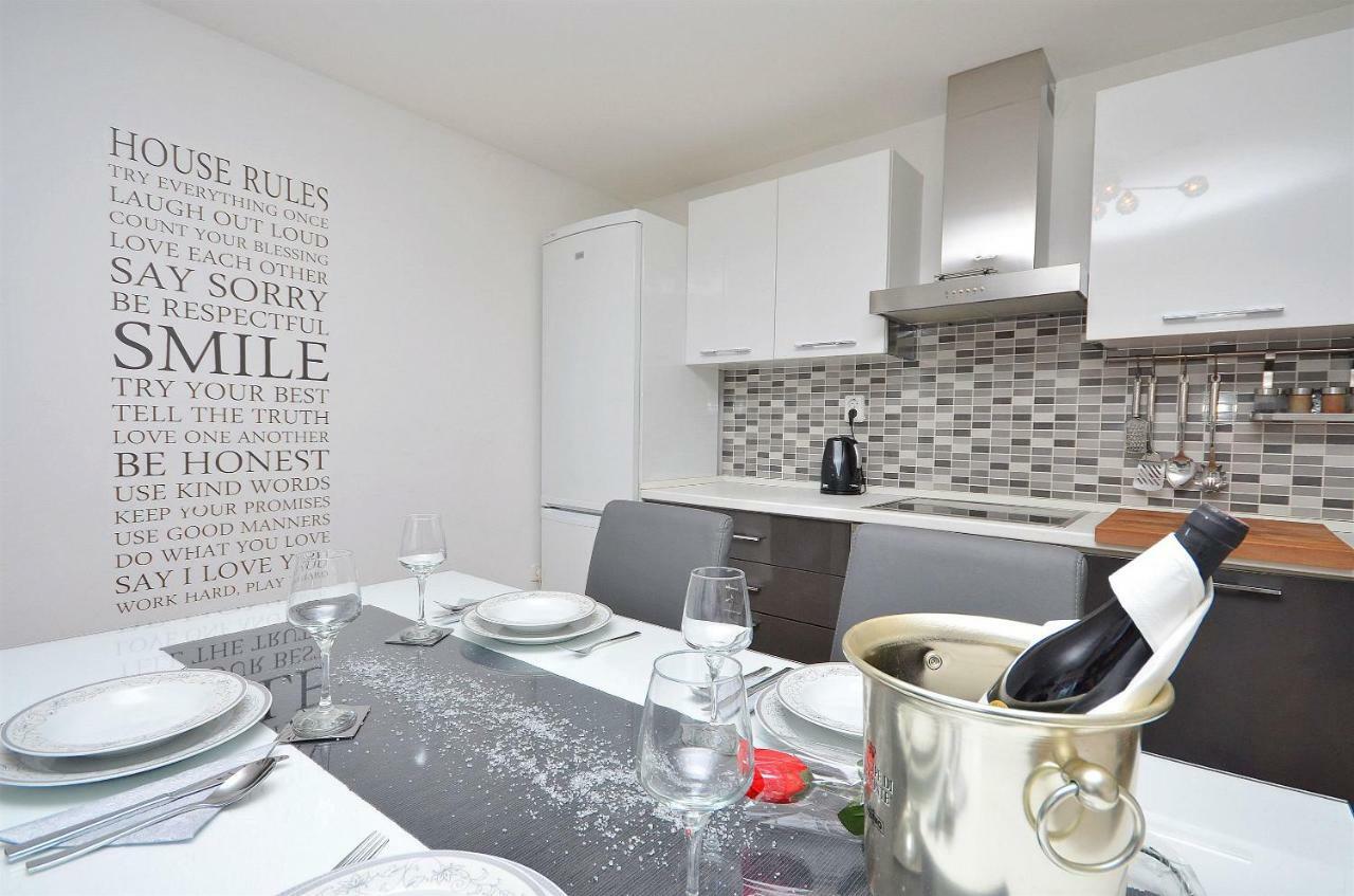 Matija Apartment Sibenik Bagian luar foto